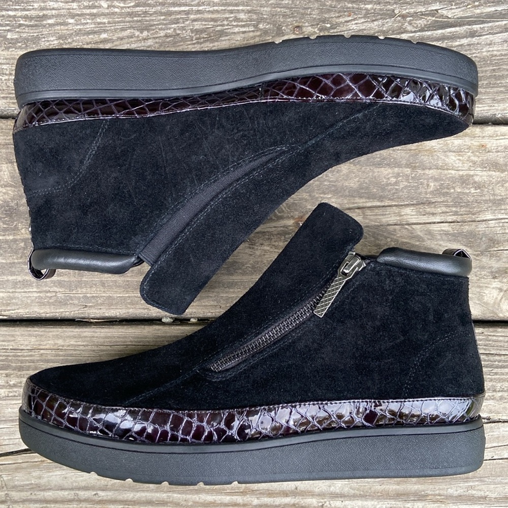 New! Donald J Pliner ‘Meira2’ Black Oily Suede Flatform Booties Women’s Size 9.5 - Picture 8 of 13